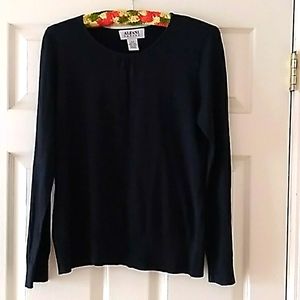 Black pullover sweatshirt